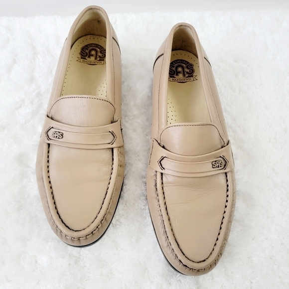 SAS Hand Sew Tan Genuine Leather Slip On Moccasin Loafers Women's Size 8.5 - Picture 1 of 7